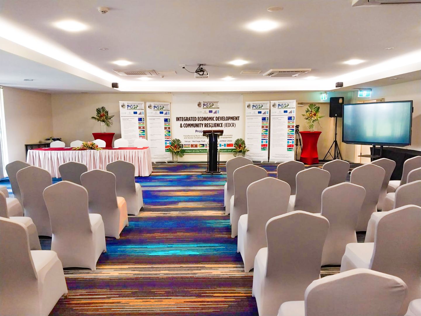 Na'Hona conference room